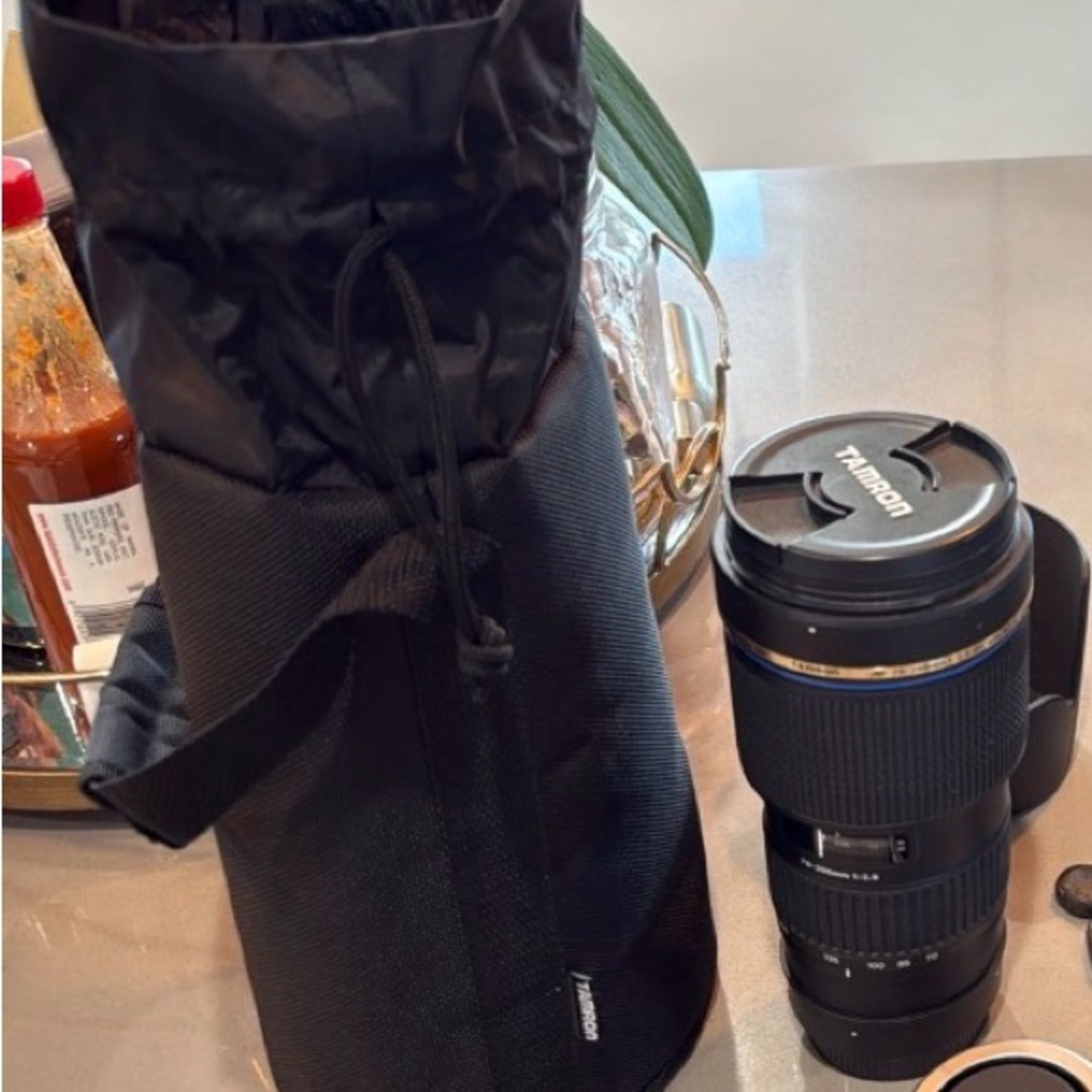 TAMRON Black Camera Lens - Picture 2 of 5